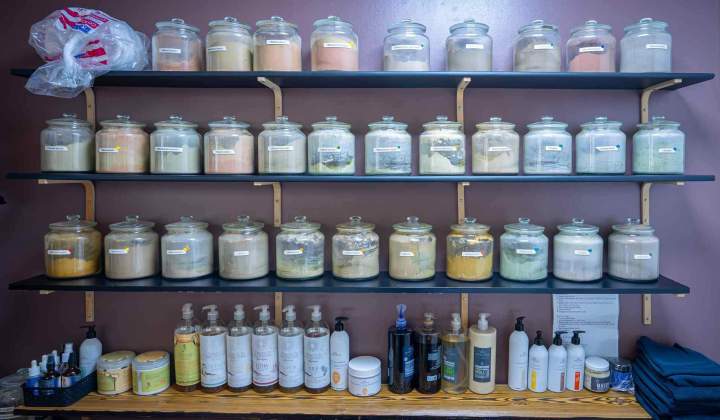 Fourniture produits salon de coiffure Orange